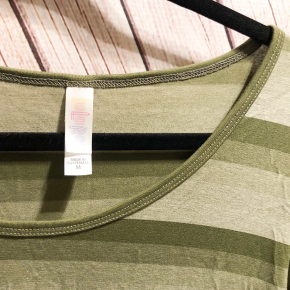 NWT LuLaRoe Olive Green Medium Lynnae - Picture 2 of 2